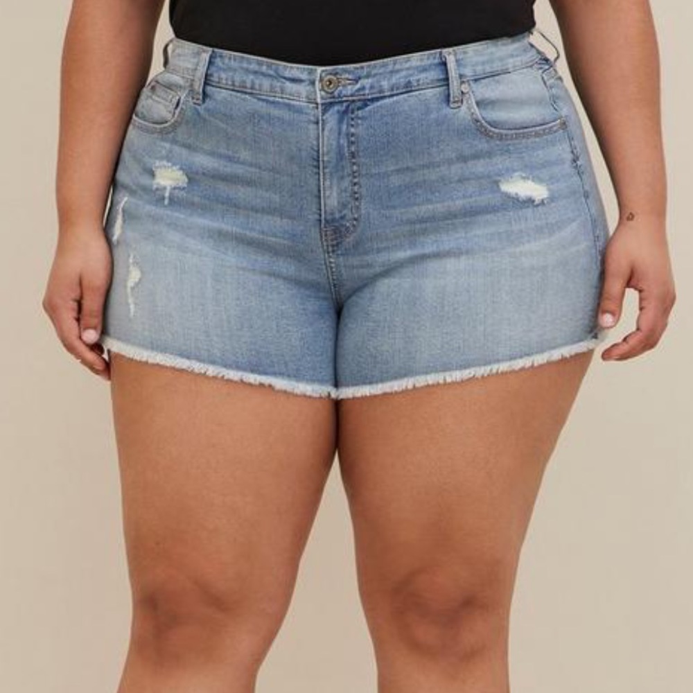 Torrid High Rise A-Line Shortie Short - Vintage Stretch Light Wash